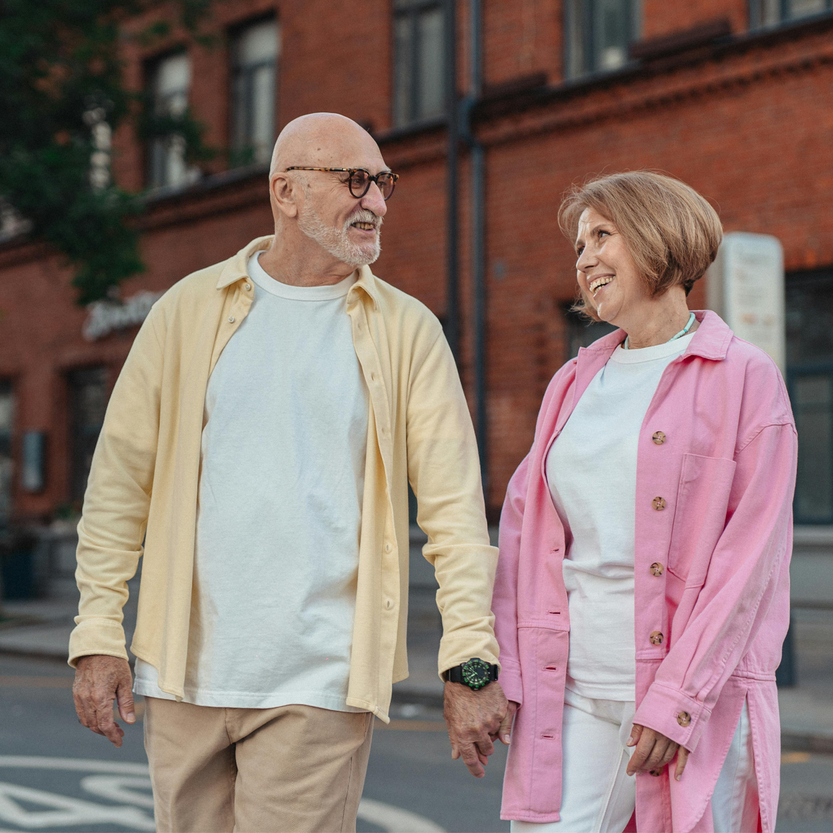 KneeMassager 2.0™ – Red Light Therapy Relief for Aging Joints